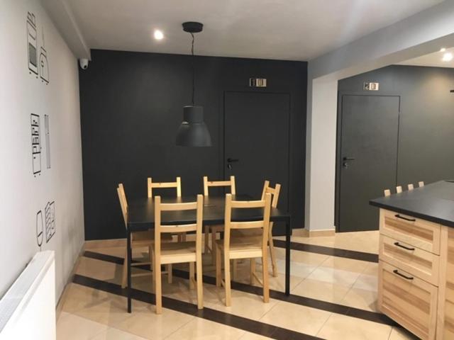 Wygodne Pokoje H16 Hostel Chorzow Luaran gambar