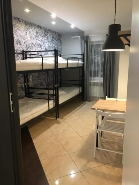 Wygodne Pokoje H16 Hostel Chorzow Luaran gambar
